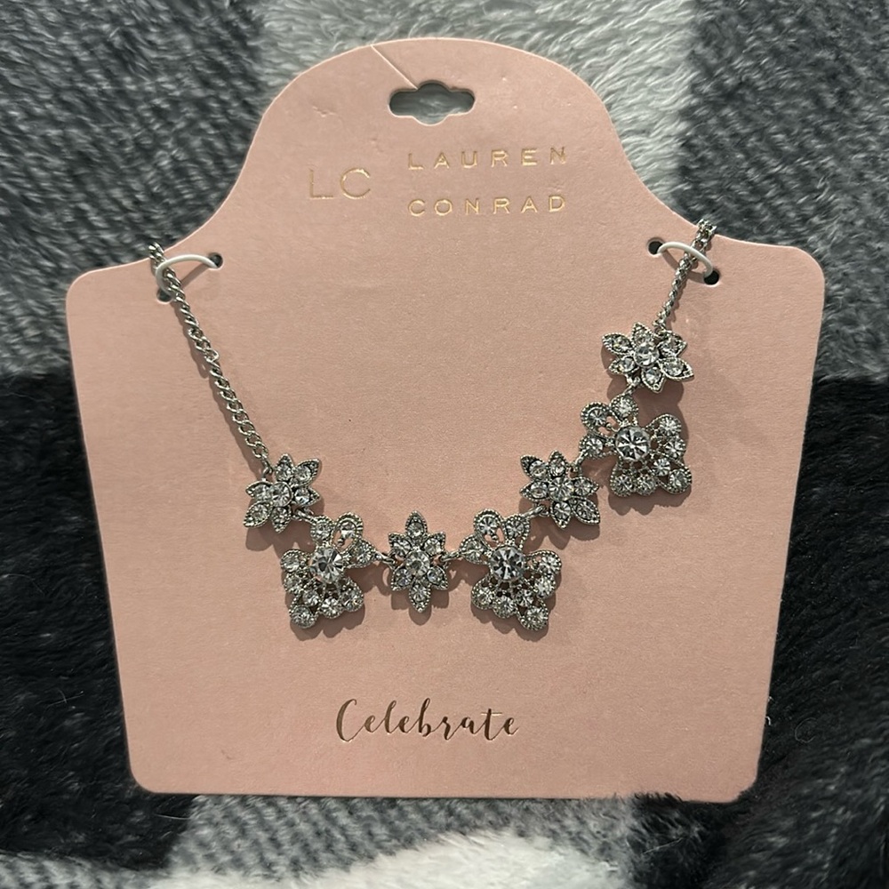 Sparkly necklace